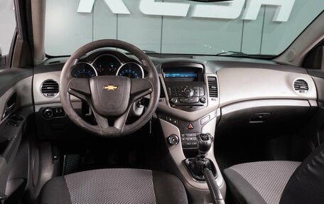 Chevrolet Cruze II, 2010 год, 649 000 рублей, 6 фотография