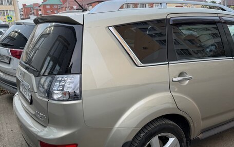 Mitsubishi Outlander III рестайлинг 3, 2008 год, 1 300 000 рублей, 10 фотография