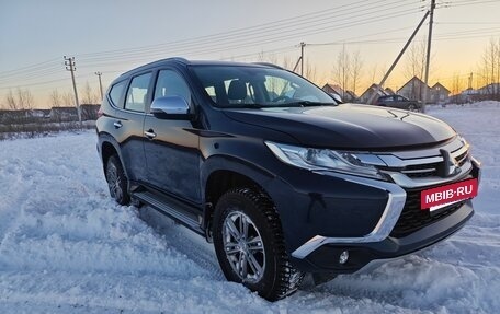 Mitsubishi Pajero Sport III рестайлинг, 2018 год, 3 500 000 рублей, 3 фотография