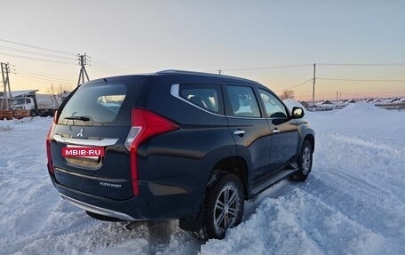 Mitsubishi Pajero Sport III рестайлинг, 2018 год, 3 500 000 рублей, 4 фотография