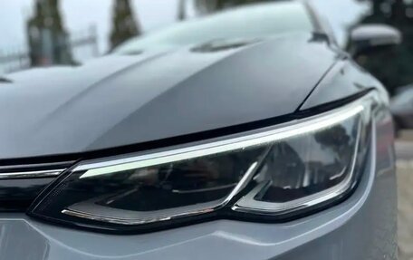 Volkswagen Golf VIII, 2023 год, 2 450 000 рублей, 9 фотография