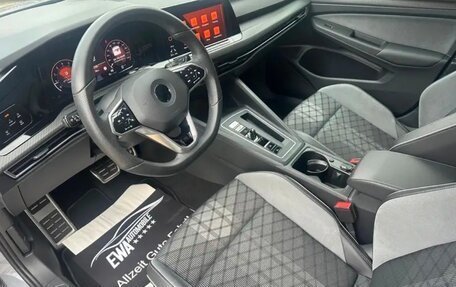 Volkswagen Golf VIII, 2023 год, 2 450 000 рублей, 13 фотография