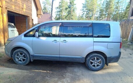 Mitsubishi Delica D:5 I, 2011 год, 1 000 000 рублей, 3 фотография