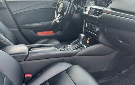 Mazda 6, 2017 год, 2 080 000 рублей, 4 фотография