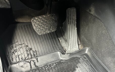 Mazda 6, 2017 год, 2 080 000 рублей, 13 фотография