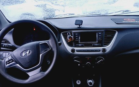 Hyundai Solaris II рестайлинг, 2018 год, 495 000 рублей, 4 фотография