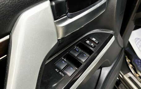 Toyota Land Cruiser 200, 2016 год, 5 887 000 рублей, 20 фотография