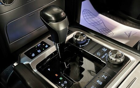 Toyota Land Cruiser 200, 2016 год, 5 887 000 рублей, 30 фотография