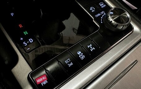 Toyota Land Cruiser 200, 2016 год, 5 887 000 рублей, 32 фотография