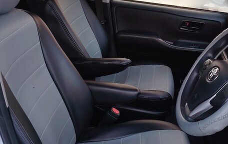 Toyota Noah III, 2016 год, 1 900 000 рублей, 11 фотография