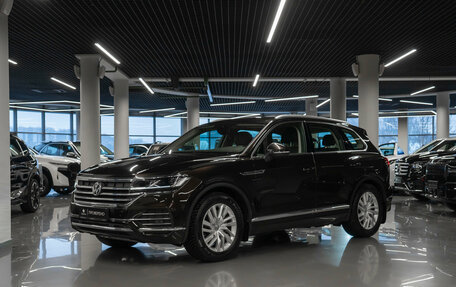 Volkswagen Touareg III, 2020 год, 4 590 000 рублей, 1 фотография