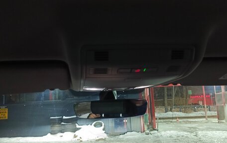 Volkswagen Tiguan II, 2018 год, 2 400 000 рублей, 4 фотография