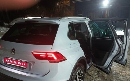 Volkswagen Tiguan II, 2018 год, 2 400 000 рублей, 5 фотография