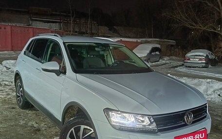 Volkswagen Tiguan II, 2018 год, 2 400 000 рублей, 8 фотография