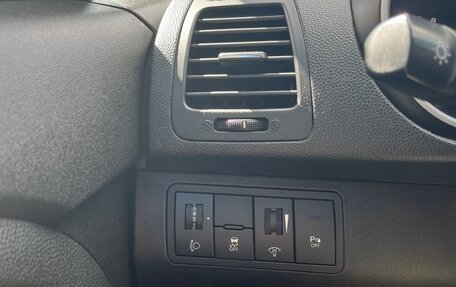 KIA Venga I, 2012 год, 850 000 рублей, 14 фотография