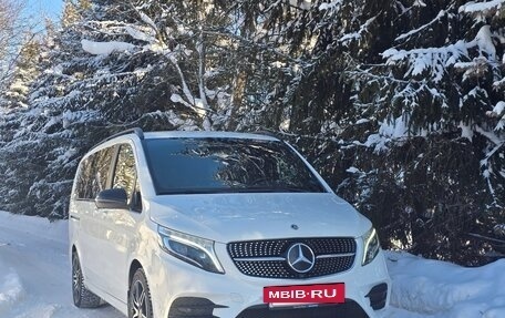 Mercedes-Benz V-Класс, 2021 год, 7 990 000 рублей, 3 фотография