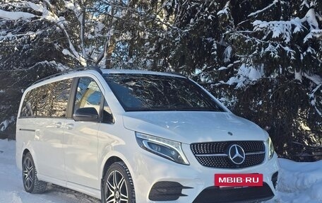 Mercedes-Benz V-Класс, 2021 год, 7 990 000 рублей, 2 фотография