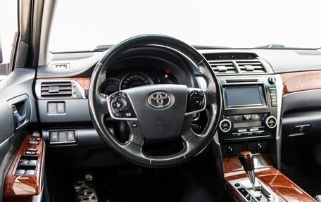 Toyota Camry, 2014 год, 1 898 000 рублей, 14 фотография