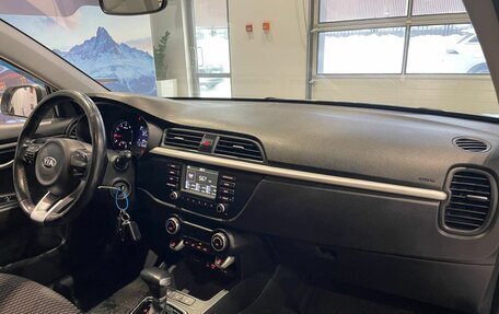 KIA Rio IV, 2018 год, 1 000 000 рублей, 10 фотография