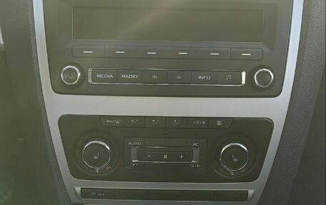 Skoda Octavia, 2011 год, 850 000 рублей, 9 фотография