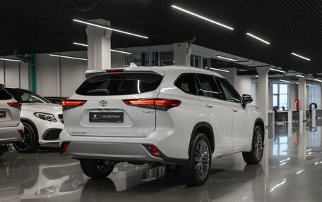 Toyota Highlander, 2025 год, 5 500 000 рублей, 4 фотография