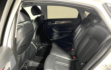 Hyundai Sonata VII, 2019 год, 2 100 000 рублей, 17 фотография