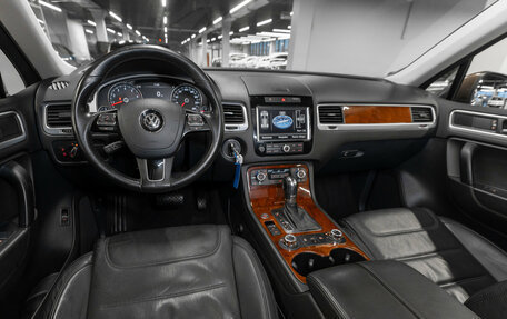 Volkswagen Touareg III, 2012 год, 1 980 000 рублей, 7 фотография