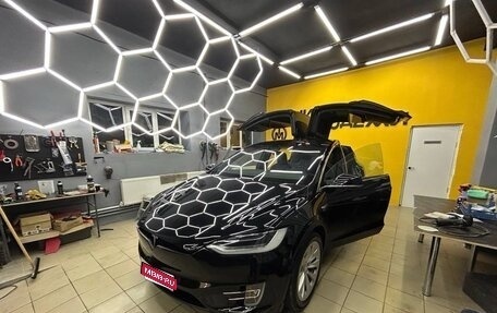 Tesla Model X I, 2017 год, 3 100 000 рублей, 1 фотография