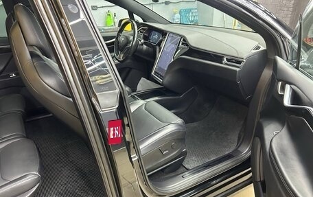 Tesla Model X I, 2017 год, 3 100 000 рублей, 11 фотография