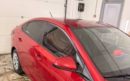 Hyundai Solaris II рестайлинг, 2018 год, 1 350 000 рублей, 3 фотография