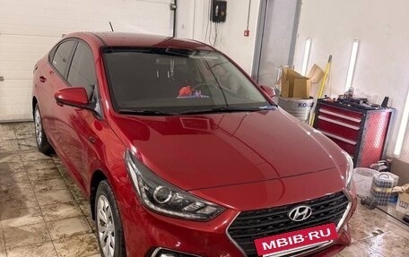 Hyundai Solaris II рестайлинг, 2018 год, 1 350 000 рублей, 2 фотография