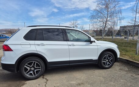 Volkswagen Tiguan II, 2020 год, 3 150 000 рублей, 6 фотография