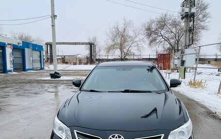 Toyota Camry, 2011 год, 1 170 000 рублей, 2 фотография