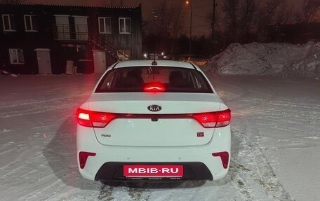 KIA Rio IV, 2018 год, 1 350 000 рублей, 3 фотография