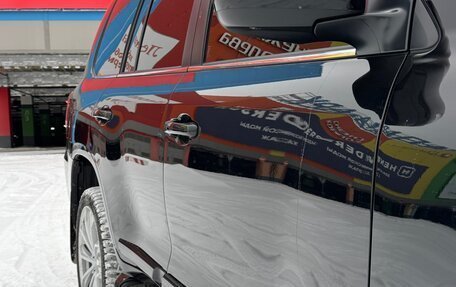 Toyota Land Cruiser 200, 2018 год, 8 700 000 рублей, 2 фотография