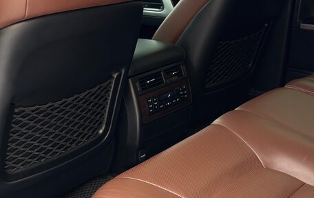 Toyota Land Cruiser 200, 2018 год, 8 700 000 рублей, 9 фотография