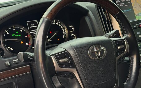 Toyota Land Cruiser 200, 2018 год, 8 700 000 рублей, 10 фотография