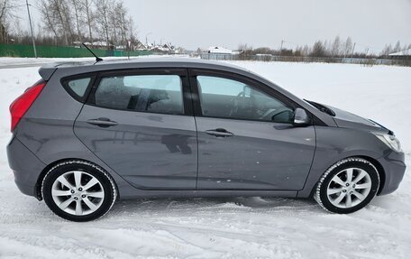 Hyundai Solaris II рестайлинг, 2012 год, 700 000 рублей, 4 фотография