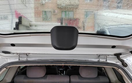 Nissan Wingroad III, 2001 год, 220 000 рублей, 10 фотография