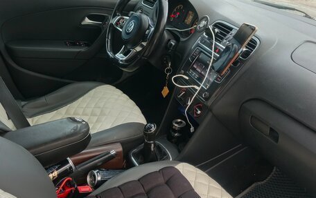 Volkswagen Polo VI (EU Market), 2018 год, 440 000 рублей, 14 фотография