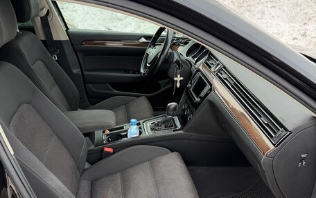 Volkswagen Passat B8 рестайлинг, 2015 год, 1 790 000 рублей, 7 фотография