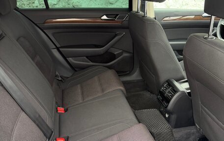 Volkswagen Passat B8 рестайлинг, 2015 год, 1 790 000 рублей, 8 фотография