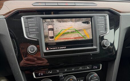 Volkswagen Passat B8 рестайлинг, 2015 год, 1 790 000 рублей, 21 фотография