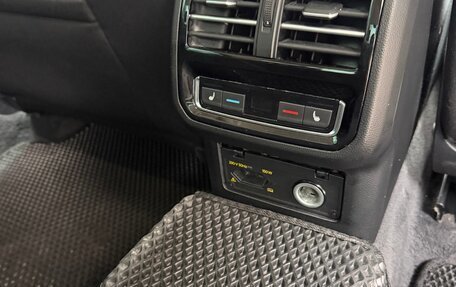 Volkswagen Passat B8 рестайлинг, 2015 год, 1 790 000 рублей, 23 фотография