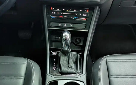 Volkswagen Touran III, 2021 год, 2 089 000 рублей, 16 фотография