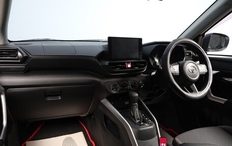 Toyota Raize I, 2020 год, 1 699 000 рублей, 9 фотография