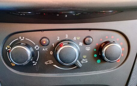 Renault Logan II, 2021 год, 670 000 рублей, 13 фотография