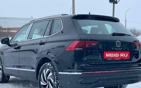 Volkswagen Tiguan II, 2025 год, 3 650 000 рублей, 7 фотография