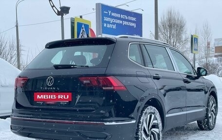 Volkswagen Tiguan II, 2025 год, 3 650 000 рублей, 5 фотография