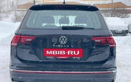 Volkswagen Tiguan II, 2025 год, 3 650 000 рублей, 6 фотография